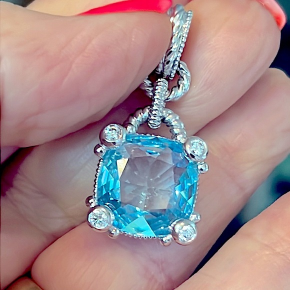 Judith Ripka Jewelry - Judith Ripka, 18 karat gold, diamond and blue topaz pendant